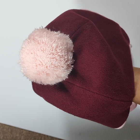 Old Navy Pom Pom fleece Ear Flap fashion strap Winter Warm hat Size Medium - Picture 7 of 13